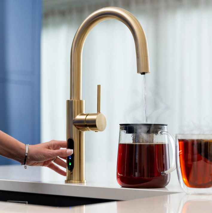 Aquatap Digital 5 in 1 Sparkling Instant Boiling, Chilled Filtered Water Tap| Fizz C Shape - The Tap Specialist