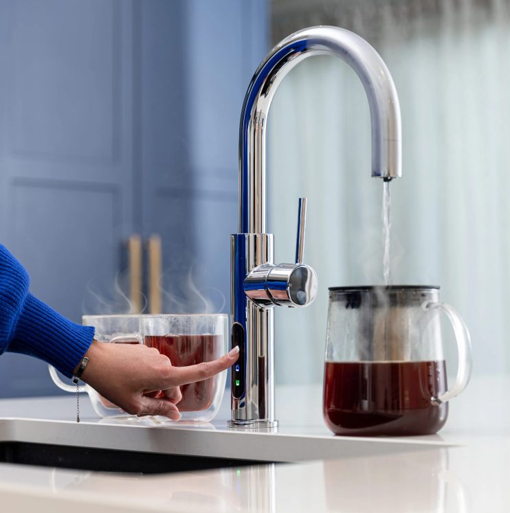 Aquatap Digital 5 in 1 Sparkling Instant Boiling, Chilled Filtered Water Tap| Fizz C Shape - The Tap Specialist BRIGHT CHROME