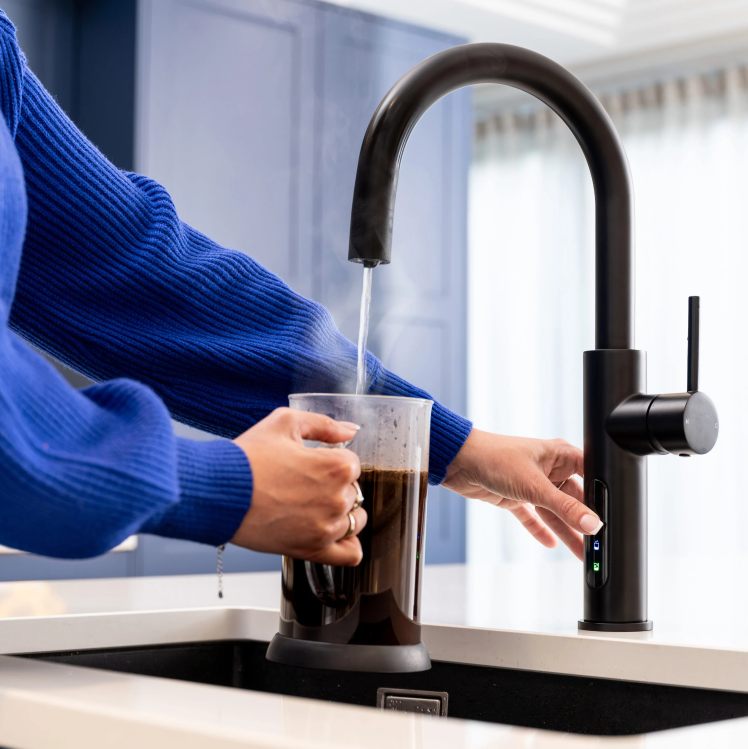 Aquatap Digital 5 in 1 Sparkling Instant Boiling, Chilled Filtered Water Tap| Fizz C Shape - The Tap Specialist Matt Black