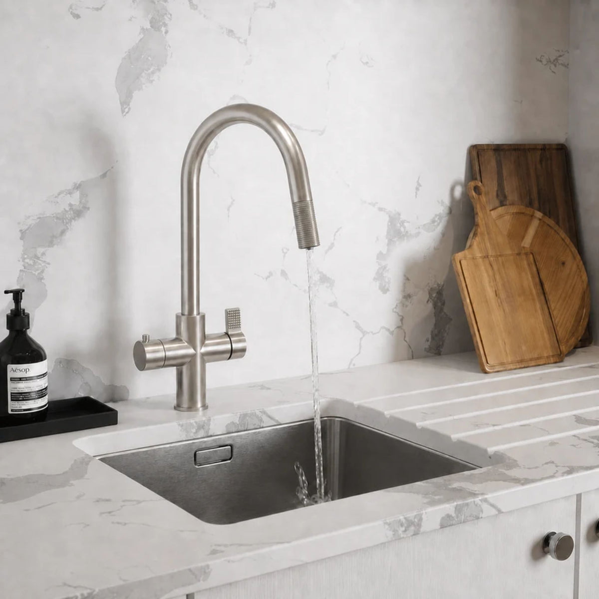 Hanstrom 4-in-1 Flex Pro Instant Boiling Water Tap Pull Out