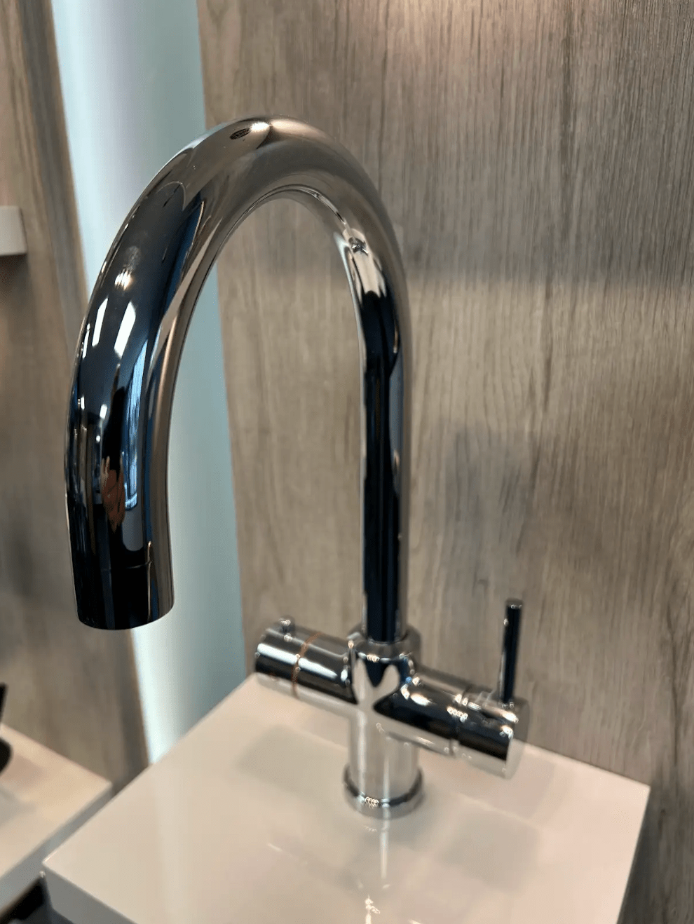 Intu Sovereign & Nexus 4 - 1 Pull Down Swan Instant Boiling Water Tap - The Tap Specialist