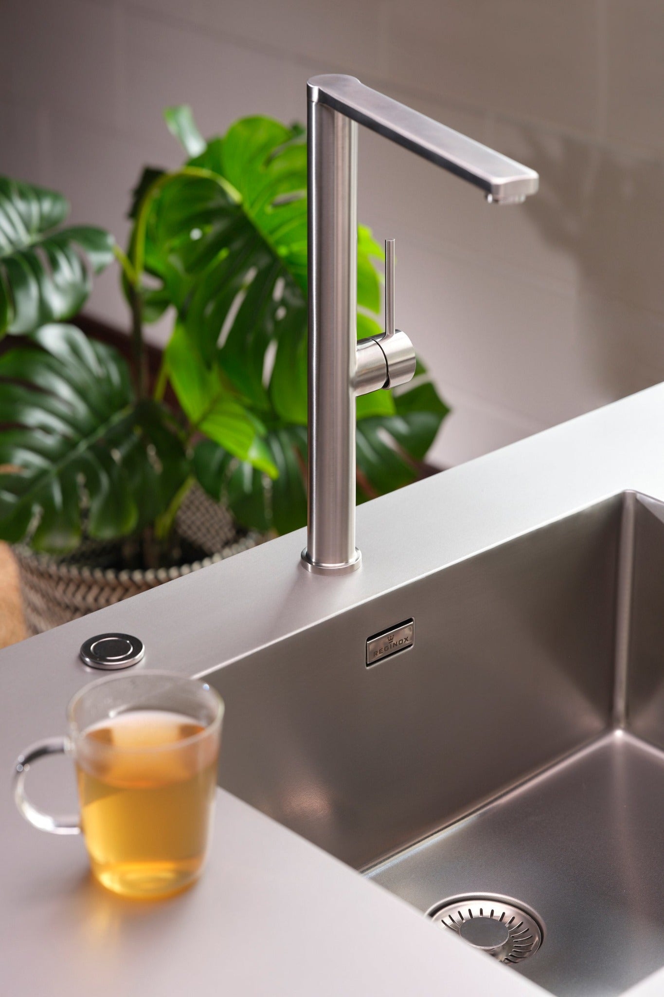 Reginox New York 50x40 Single Bowl Sink - The Tap Specialist