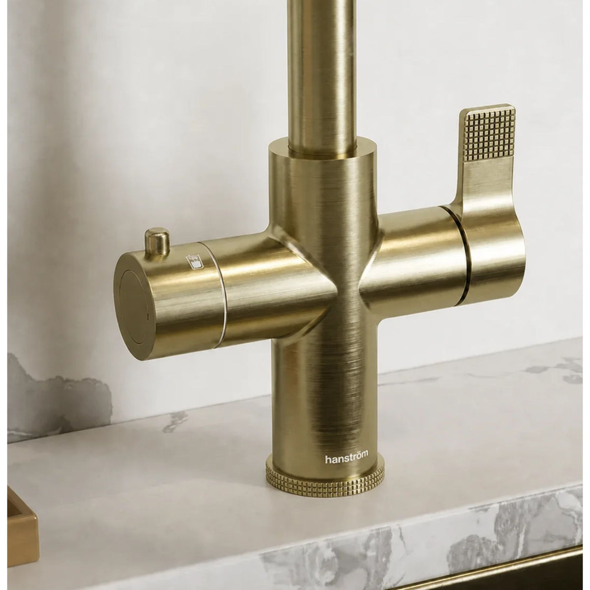 Hanstrom 4-in-1 Flex Pro Instant Boiling Water Tap Pull Out