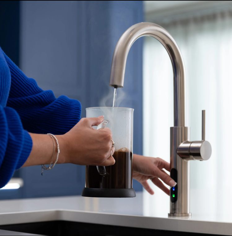 Aquatap Digital 5 in 1 Sparkling Instant Boiling, Chilled Filtered Water Tap| Fizz C Shape - The Tap Specialist