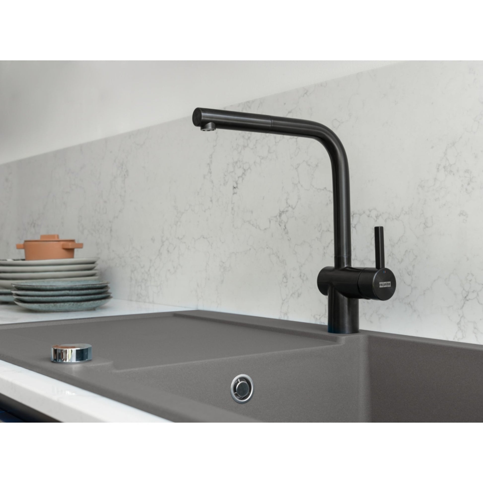 Franke Atlas Neo Pull Out Nozzle L Spout Ind Black Kitchen Tap - The Tap Specialist