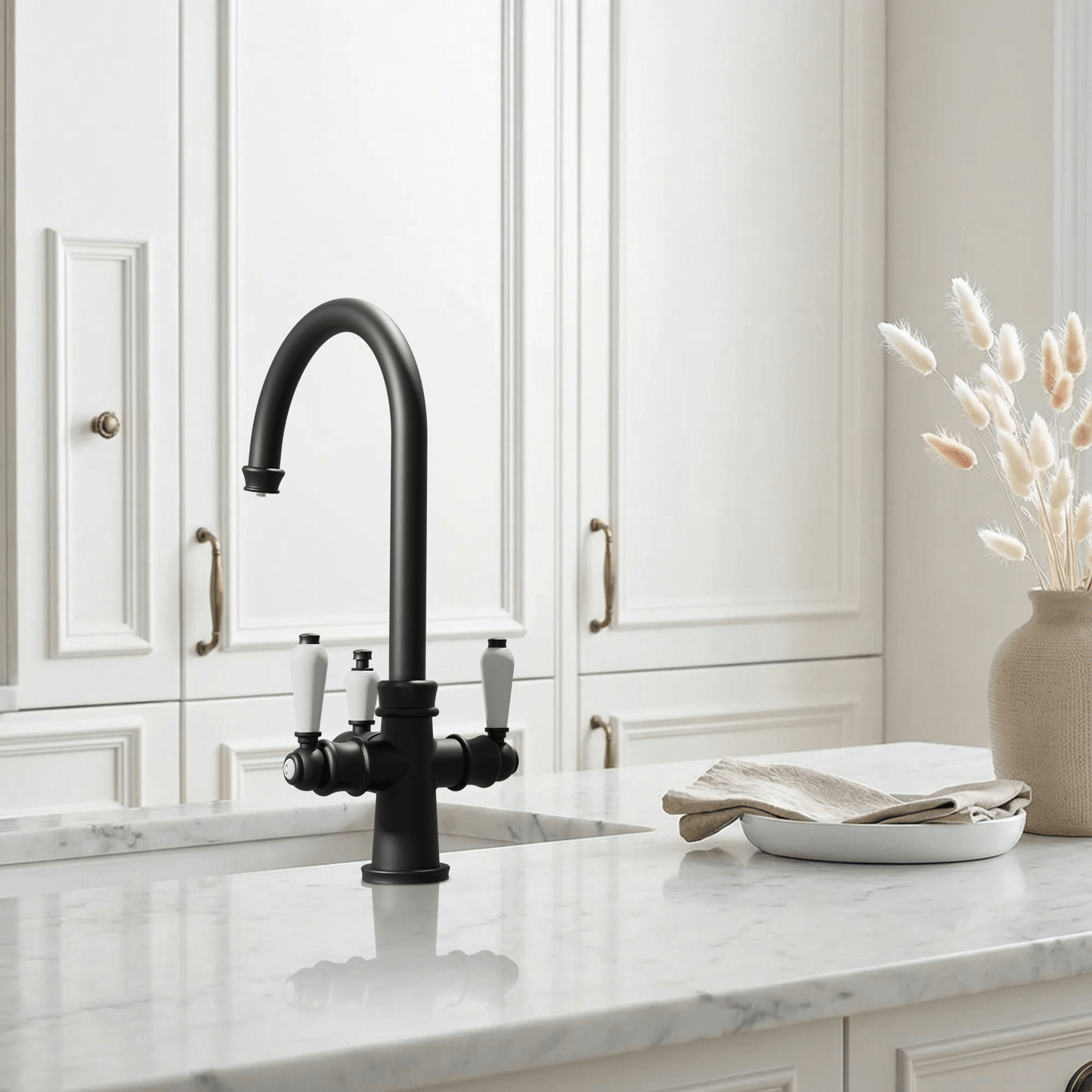 Hanström Holden 3 - in - 1 Instant Boiling Water Tap - The Tap Specialist