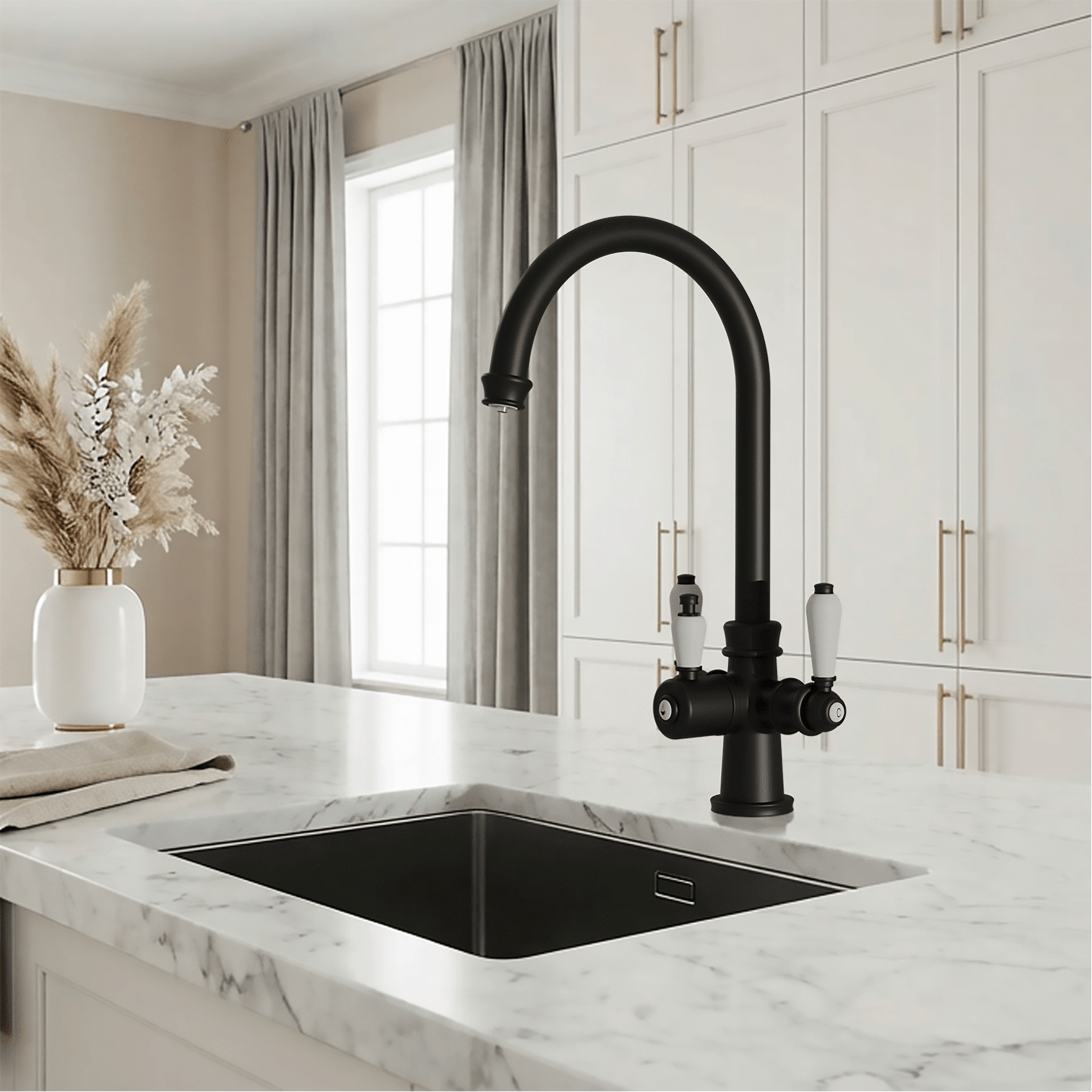 Hanström Holden 3 - in - 1 Instant Boiling Water Tap - The Tap Specialist