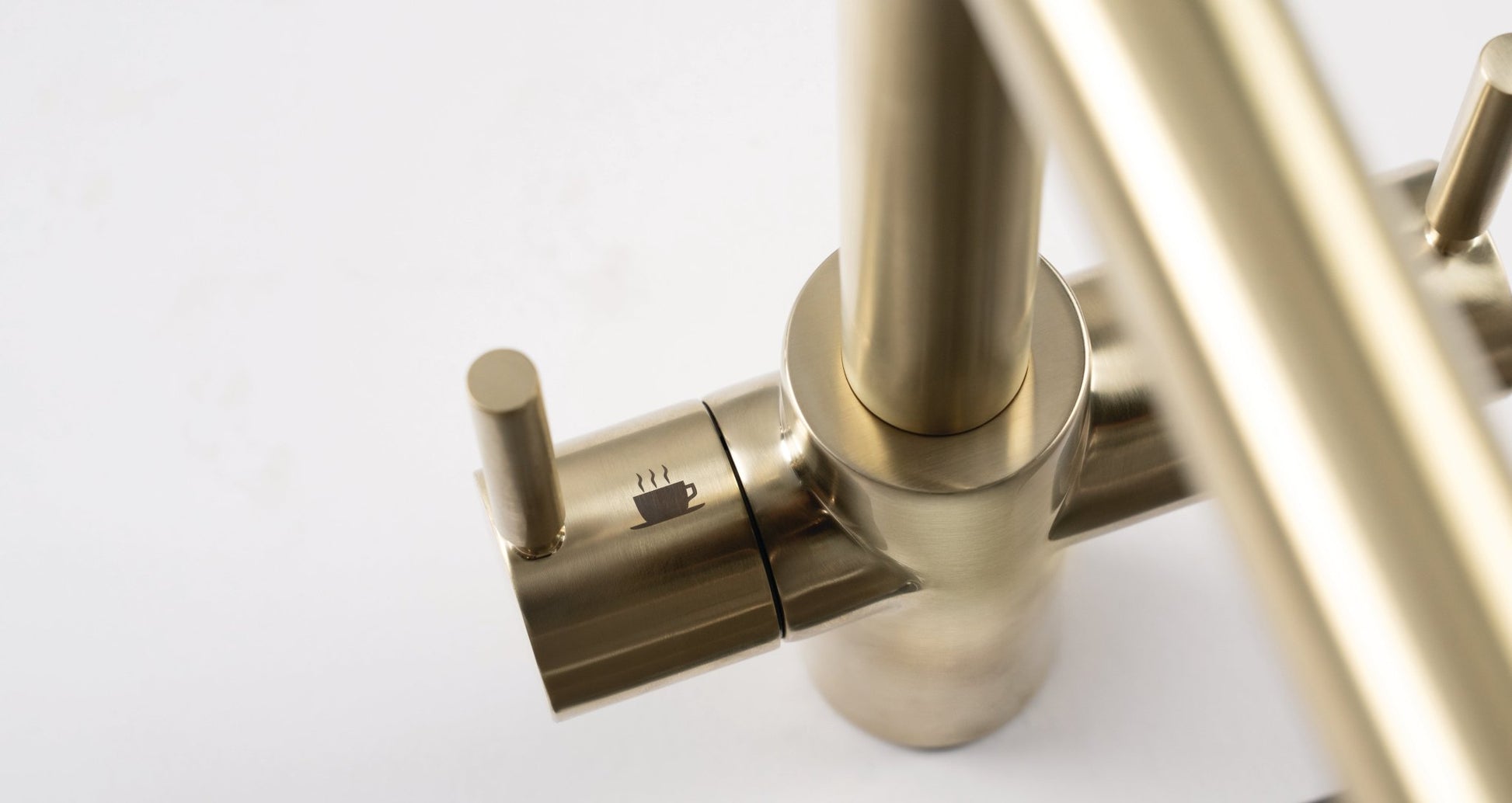 InSinkErator 3N1 L Spout Steaming Hot Water Tap With Neo Boiler Tank and Filter Kit - The Tap Specialist