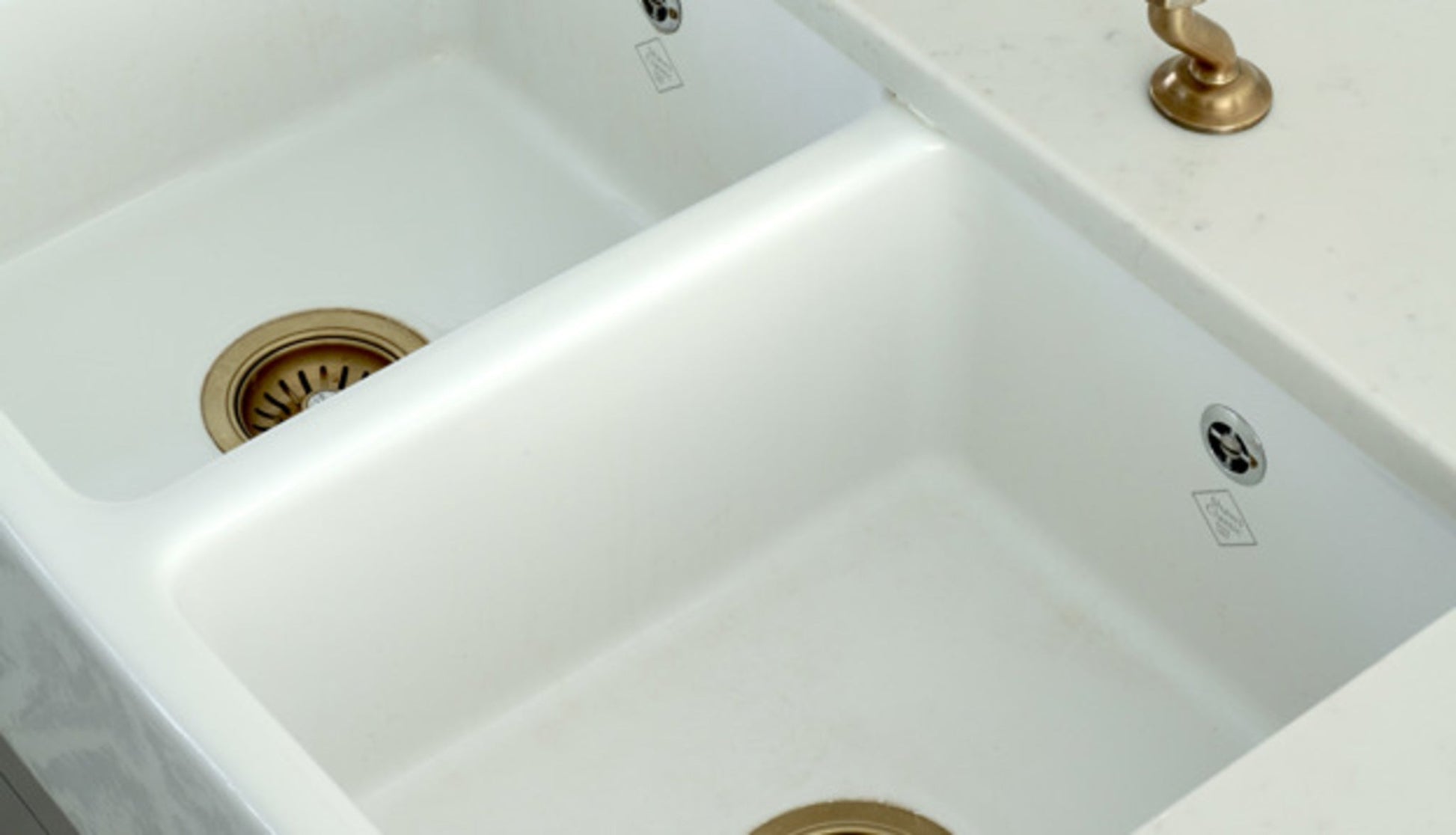 Shaws of Darwen Double Bowl 1000 Sink Central Dividing Wall White Sink SCLD101WH - The Tap Specialist